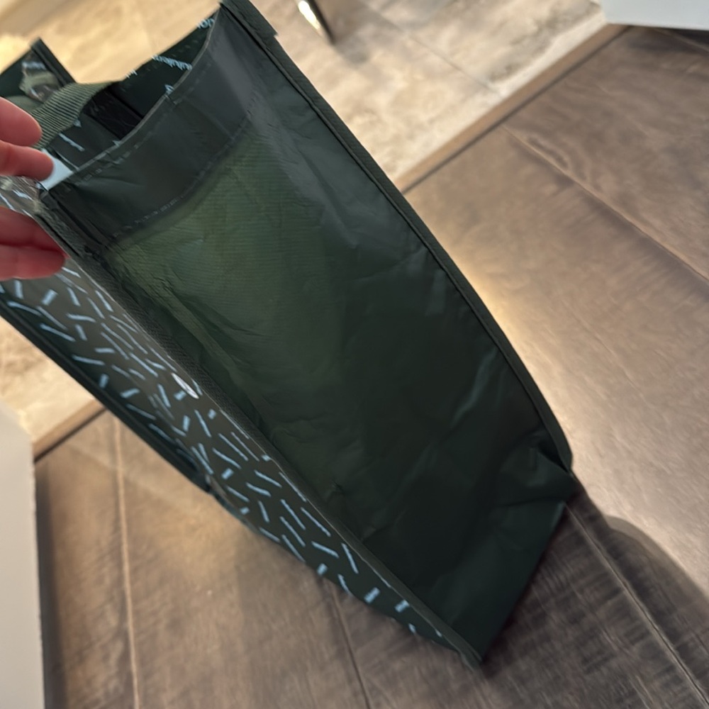 LARGE LULULEMON SHOPPING BAG - Picture 3 of 10